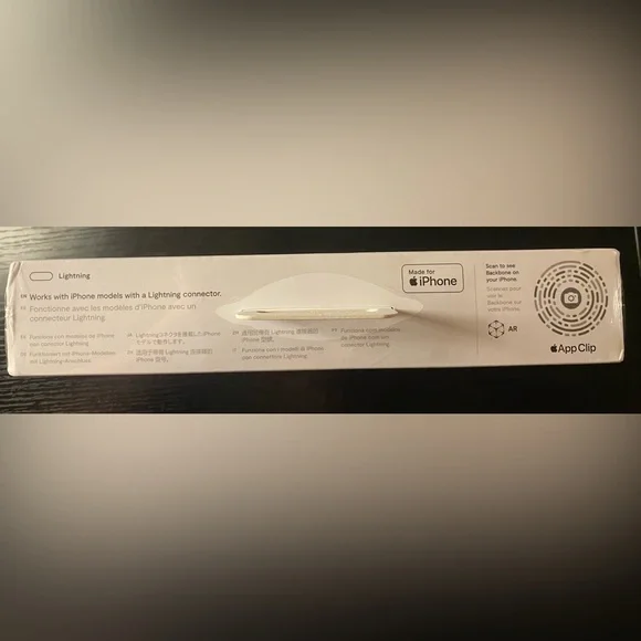 XBOX BACKBONE Handheld Gaming Console for iPhone - Picture 5 of 5